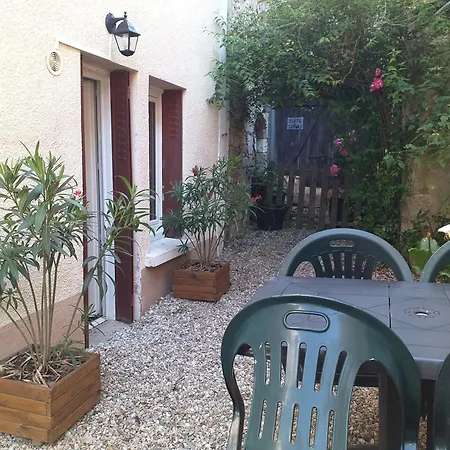 Maison coeur de ville avec cour et jardin intime Saint-Marcel  Extérieur photo
