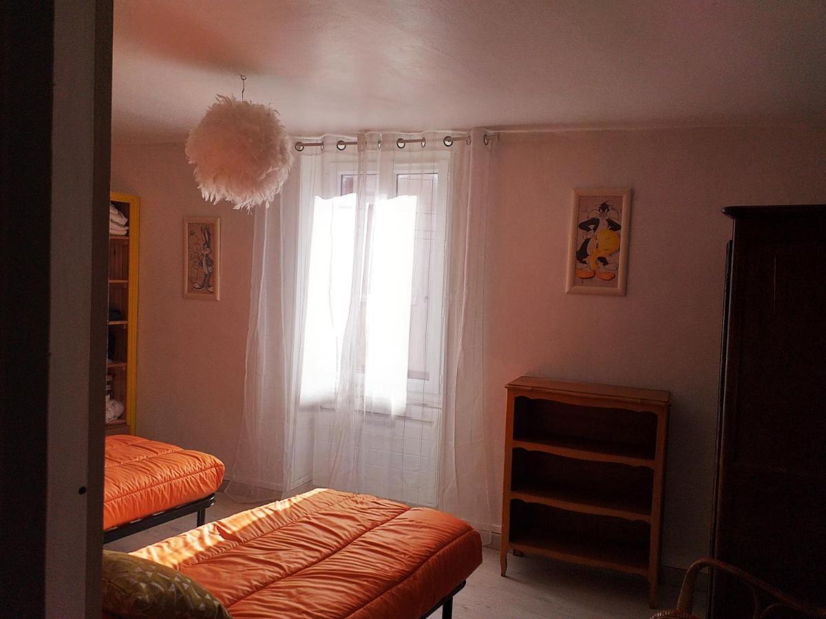 Maison Berrichonne 2 Chambres Cour Et Jardin *