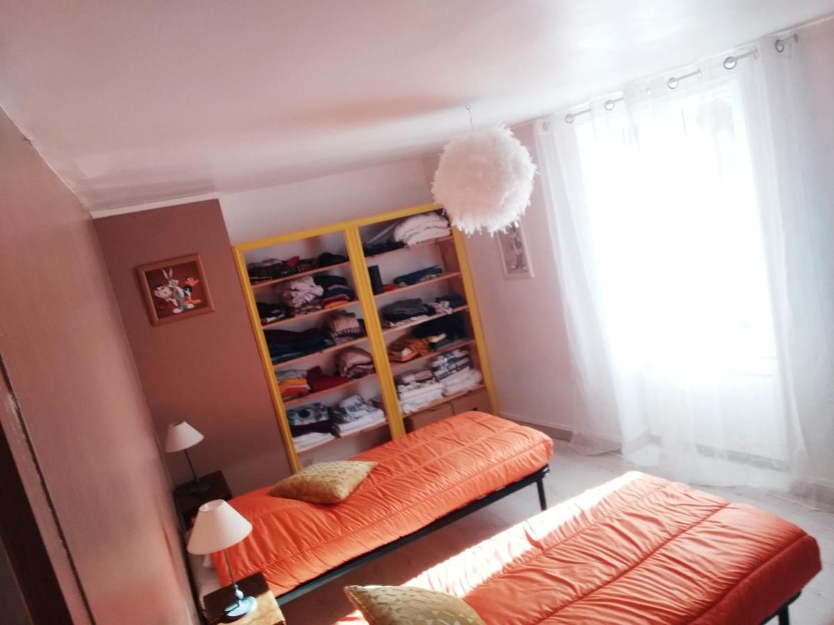 Holiday home Maison Berrichonne 2 Chambres Cour Et Jardin