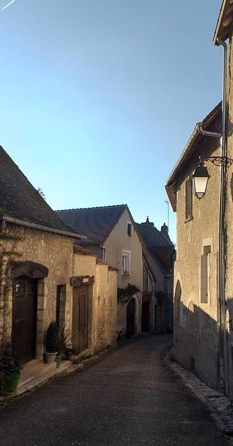 Maison Berrichonne 2 Chambres Cour Et Jardin *