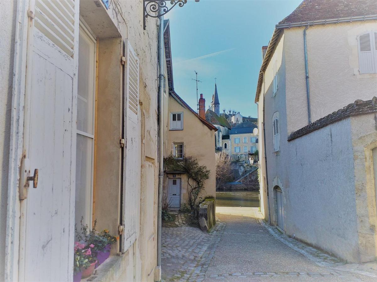 Maison Berrichonne 2 Chambres Cour Et Jardin Holiday home Saint-Marcel (Indre)